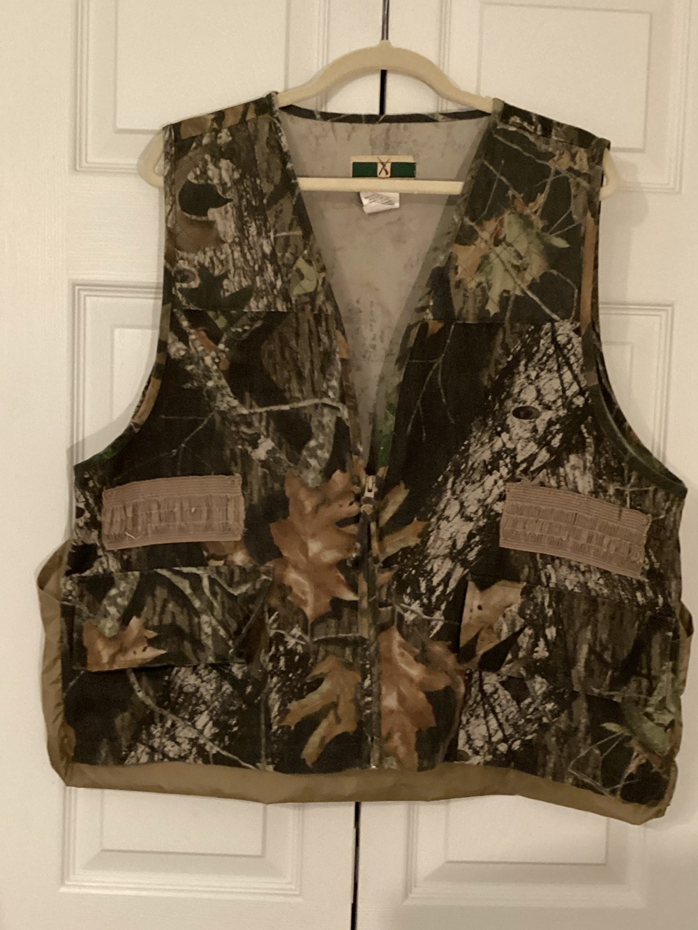 Game Winner Sportswear Men's Camo Hunting Vest - Green/Brown Woodland Size L